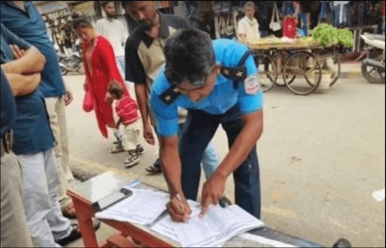 रवि लामिछाने हस्ताक्षर विवाद : ट्राफिक सई कमल खड्का तानिए