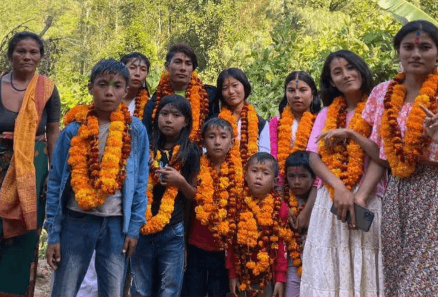 हायु परिवार प्रहरी जिम्मा : पोखरामा भेटिएपछि आफन्तलाई सुम्पियो